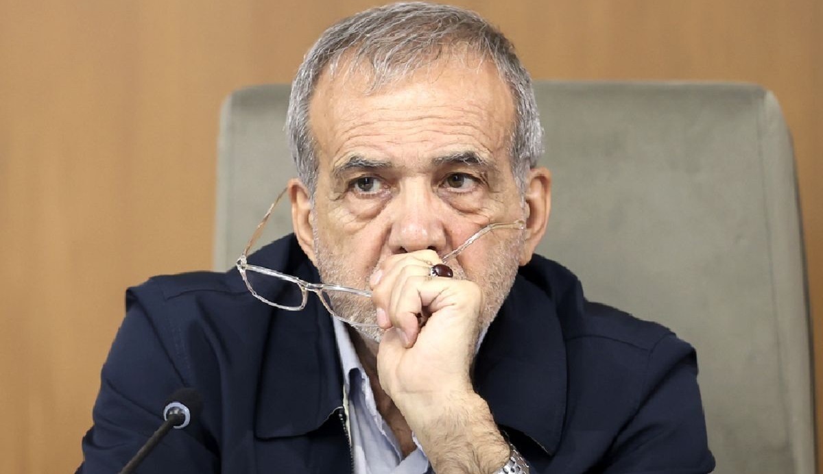 روزنامه اطلاعات: آقای پزشکیان بخاطر قصور دستگاه های امنیتی در حوادث اخیر، از مردم عذرخواهی کنید