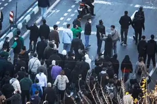 روزنامه جوان: در مشهد، کیش و قزوین می‌خواستند استانداری را تصرف کنند