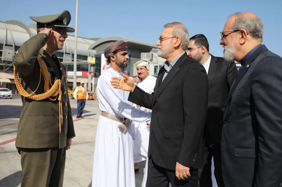 علی لاریجانی عازم مسقط می‌شود