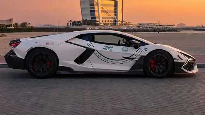 خودروی جدید پلیس دبی همه را شگفت‌زده کرد