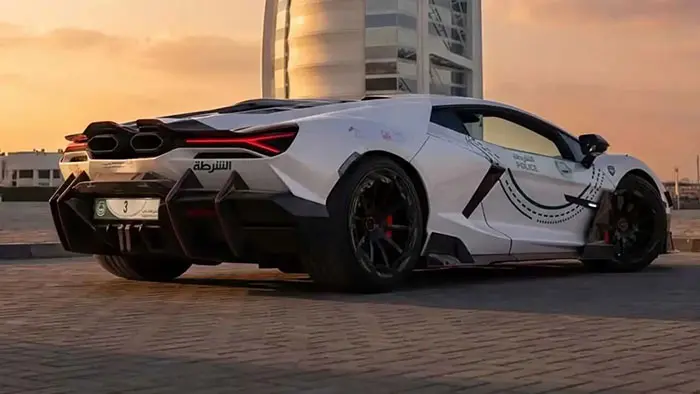 خودروی جدید پلیس دبی همه را شگفت‌زده کرد