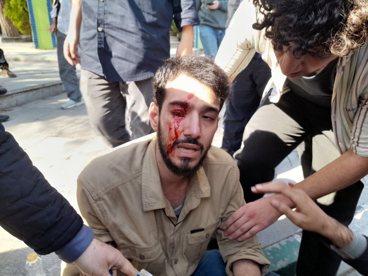 تجمعات امروز دانشگاه تهران به خشونت کشیده شد