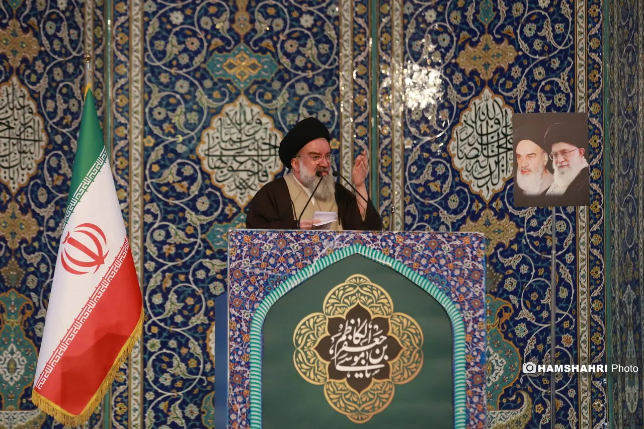 نطق خبرساز امام جمعه تهران همزمان با مذاکرات