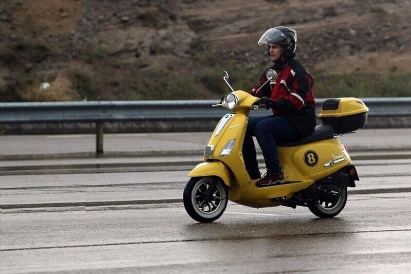 جزئیات جدید از گواهینامه موتورسیکلت زنان | مربی مرد اجازه آموزش دارد؟