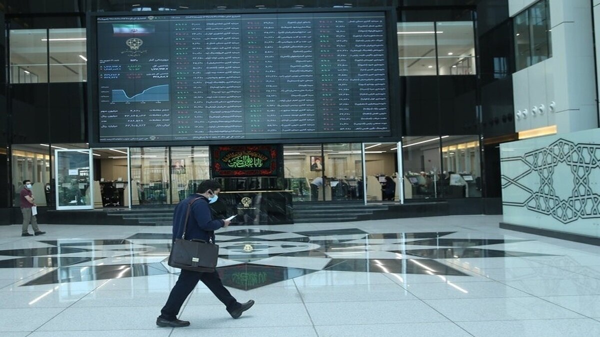 گزارش بازار سرمایه امروز ۵ اسفند ۱۴۰۴/ بورس ریزش کرد