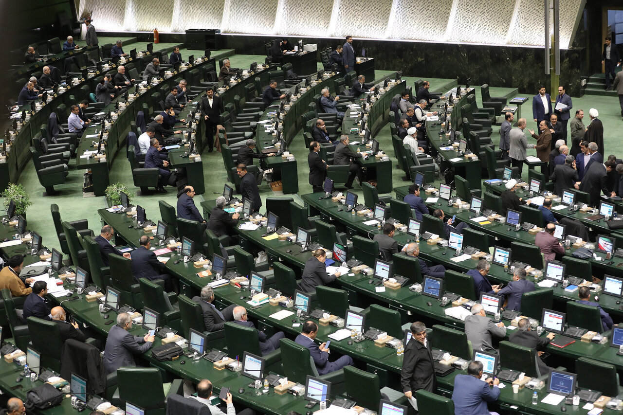 اخذ عوارض از گردشگران خارجی در سال آینده/ چند یورو به قیمت بلیتهایشان اضافه میشود؟