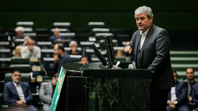 تاجگردون: اولویت کمیسیون تلفیق معیشت مردم و نیروهای مسلح است/ با افزایش مالیات در سال آینده مخالفیم