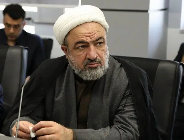 حمله رسایی به معاون پزشکیان قبل از شروع مذاکرات ایران و آمریکا