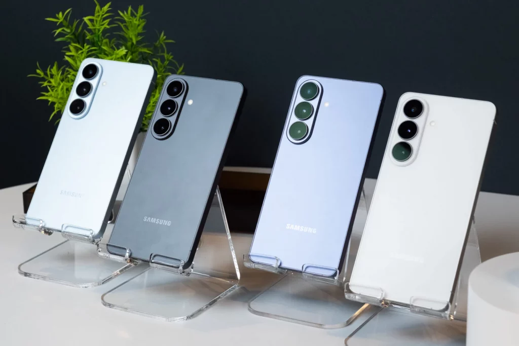 گلکسی S26 معرفی شد؛ ظاهری تکراری با تراشه جدید اسنپدراگون