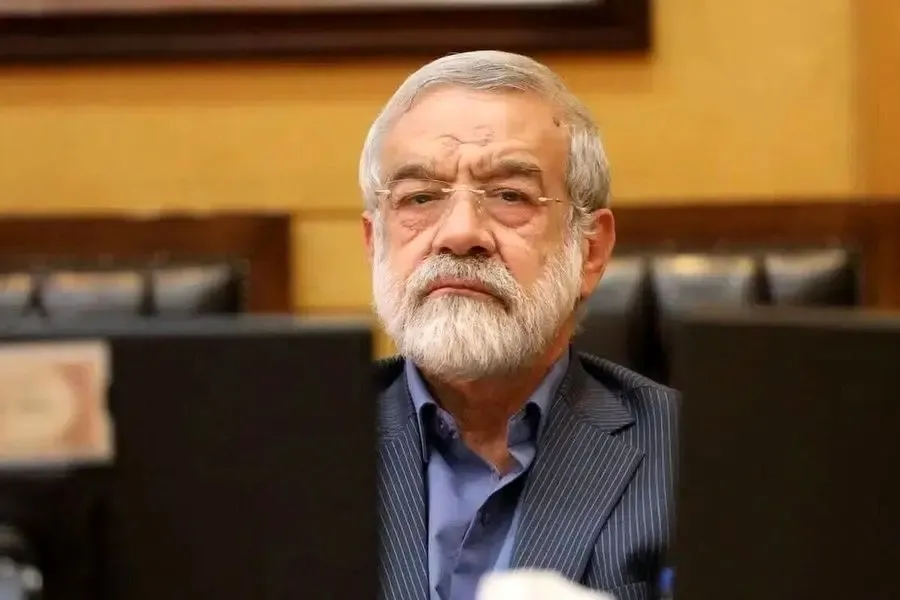 ادعای نماینده تهران درباره فقدان هرگونه مصوبه از سوی شعام برای تعطیلی مجلس