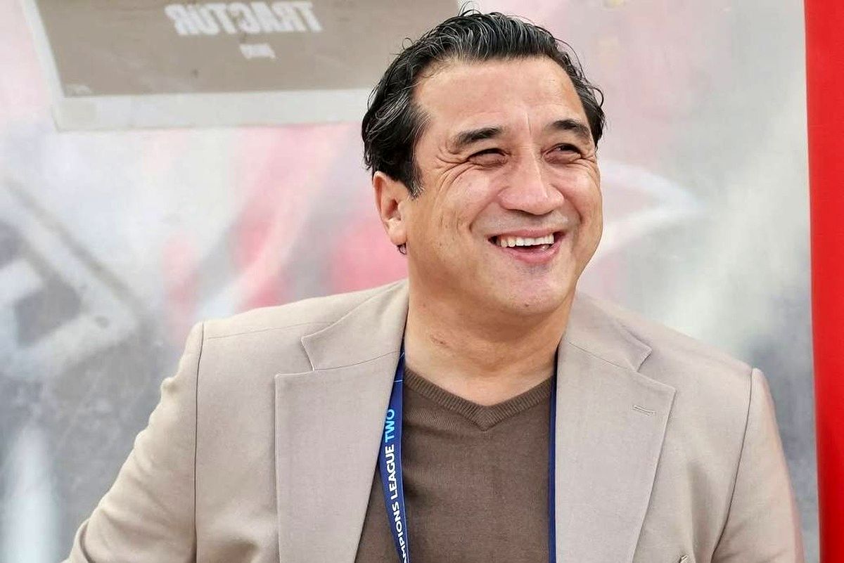 خداداد عزیزی روی نیمکت پرسپولیس می‌نشیند؟