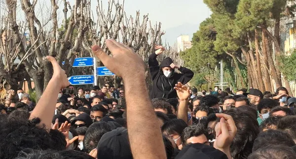 اخراج ۶ دانشجو از دانشگاه شریف