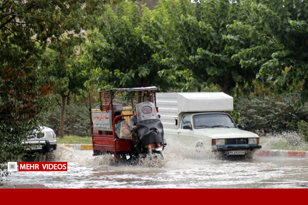 ببینید | بارندگی شدید در مازندران؛ طغیان رودخانه‌ها و آبگرفتگی معابر