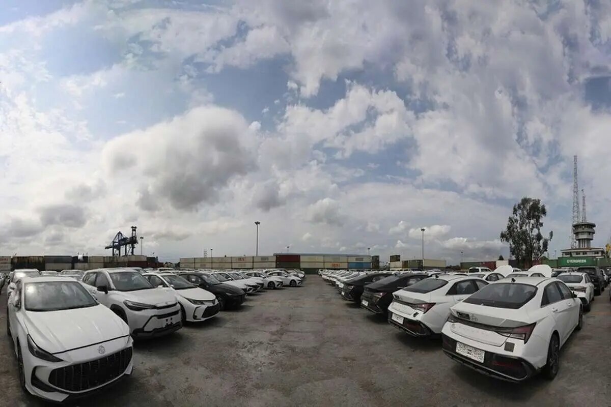 قیمت خودرو در بازار امروز پنج‌شنبه ۲۶ شهریور/ جدول قیمت پژو، دنا، کوییک، شاهین و سمند