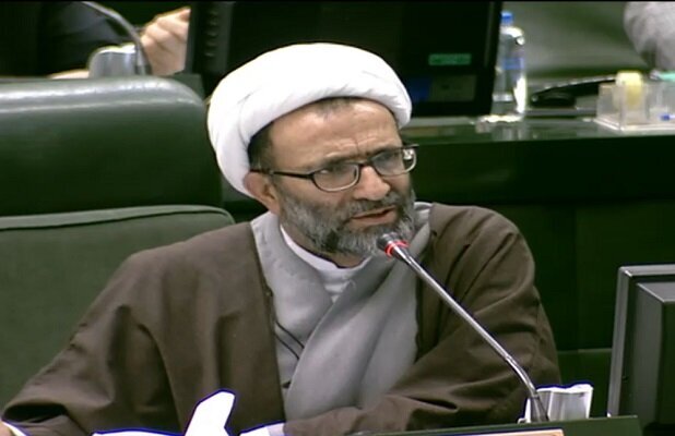 عضو هیئت رئیسه مجلس: اظهارات پوتین درباره آمادگی روسیه برای کمک به ایران در حل بحران‌های خاورمیانه، نشان‌دهنده جایگاه ایران در قلب مردم آزاده جهان است