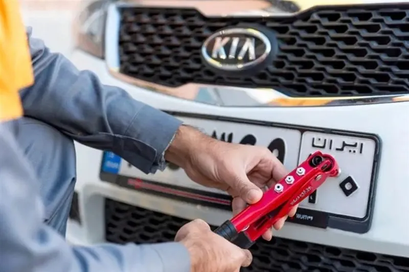 فروشنده خودرو برای تعویض پلاک حاضر نمی‌شود، چه باید کرد؟